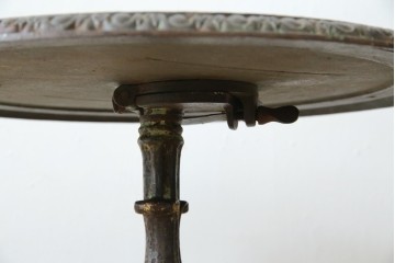 フランスアンティーク　ミラー天板　鋳物アイアンフレーム　チルトアップ　上品な曲線のデザインが目を引くコーヒーテーブル　(R-081554)