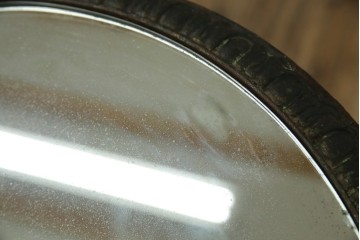 フランスアンティーク　ミラー天板　鋳物アイアンフレーム　チルトアップ　上品な曲線のデザインが目を引くコーヒーテーブル　(R-081554)