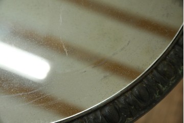 フランスアンティーク　ミラー天板　鋳物アイアンフレーム　チルトアップ　上品な曲線のデザインが目を引くコーヒーテーブル　(R-081554)