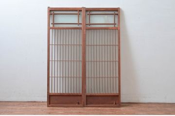 アンティーク建具　風情のある佇まいが魅力的!格子の入ったガラス窓2枚セット(ガラス戸、格子戸、引き戸)(R-081574)