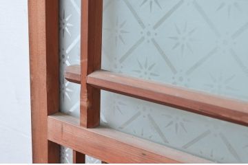 アンティーク建具　風情のある佇まいが魅力的!格子の入ったガラス窓2枚セット(ガラス戸、格子戸、引き戸)(R-081574)