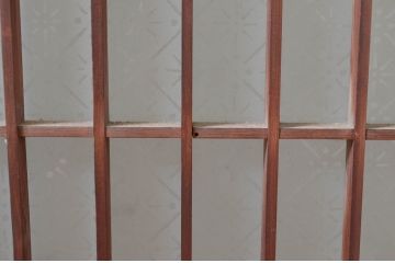 アンティーク建具　風情のある佇まいが魅力的!格子の入ったガラス窓2枚セット(ガラス戸、格子戸、引き戸)(R-081574)