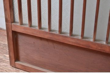 アンティーク建具　風情のある佇まいが魅力的!格子の入ったガラス窓2枚セット(ガラス戸、格子戸、引き戸)(R-081574)