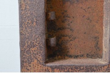アンティーク建具　重厚な雰囲気漂う鉄板張りの蔵戸1枚(鉄扉、玄関戸、引き戸)(R-081577)