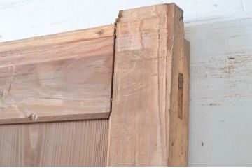 アンティーク建具　簡素な杉材の蔵戸1枚(玄関戸、引き戸)(R-081578)