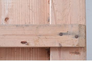 アンティーク建具　簡素な杉材の蔵戸1枚(玄関戸、引き戸)(R-081578)