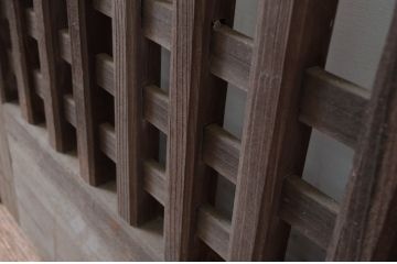 アンティーク建具　数寄屋のガラスなし格子戸2枚セット(荒格子戸、引き戸)(R-081586)