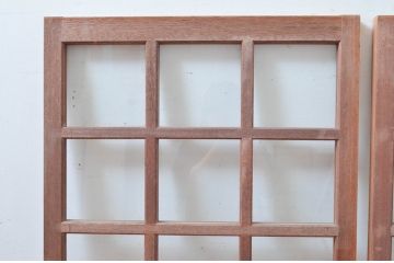 アンティーク建具　レトロな空間作りにおすすめな升目(マス目)のFIX窓2枚セット(きつね格子、狐格子、格子窓、ガラス欄間、明り取り、明かり取り、嵌め殺し、FIX窓、フィックス)(R-081589)