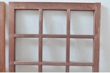 アンティーク建具　レトロな空間作りにおすすめな升目(マス目)のFIX窓2枚セット(きつね格子、狐格子、格子窓、ガラス欄間、明り取り、明かり取り、嵌め殺し、FIX窓、フィックス)(R-081589)