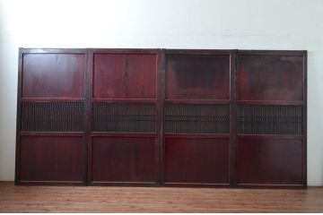 アンティーク建具　漆塗り　上質な和の空間を演出する格子帯戸4枚セット(引き戸、板戸、格子戸)(R-081597)