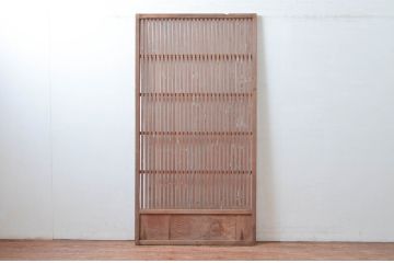 アンティーク建具　風情のある佇まいが魅力的な格子戸1枚(引き戸)(R-081601)