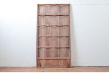 アンティーク建具　風情のある佇まいが魅力的な格子戸1枚(引き戸)(R-081601)