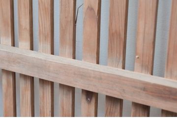 アンティーク建具　風情のある佇まいが魅力的な格子戸1枚(引き戸)(R-081601)