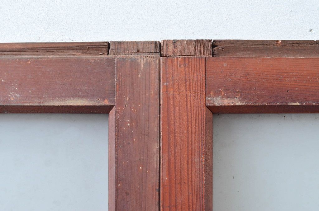 アンティーク建具　昭和初期～中期　大正ロマンの趣を残す縦桟意匠の窓4枚セット　(R-081602)