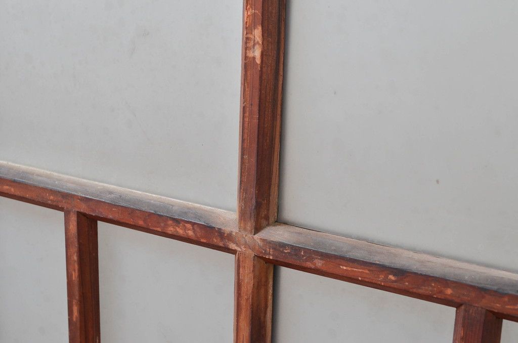 アンティーク建具　昭和初期～中期　大正ロマンの趣を残す縦桟意匠の窓4枚セット　(R-081602)