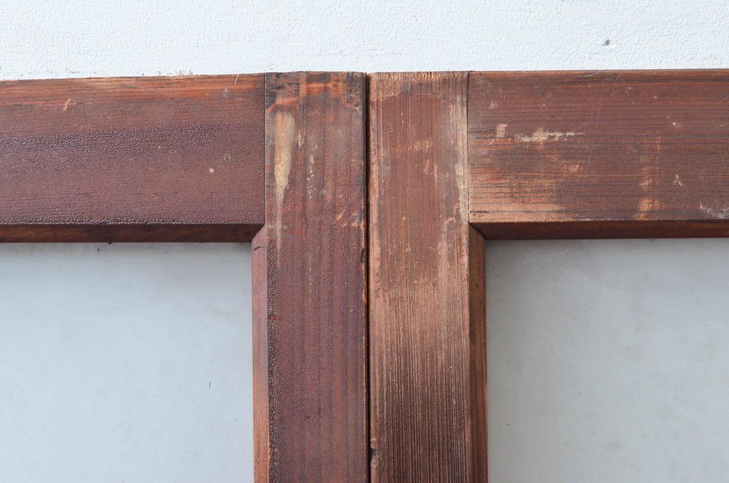 アンティーク建具　昭和初期～中期　大正ロマンの趣を残す縦桟意匠の窓4枚セット　(R-081602)