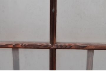 アンティーク建具　昭和初期～中期　大正ロマンの趣を残す縦桟意匠の窓4枚セット　(R-081602)