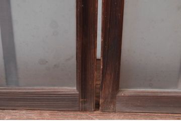 アンティーク建具　昭和初期～中期　大正ロマンの趣を残す縦桟意匠の窓4枚セット　(R-081602)