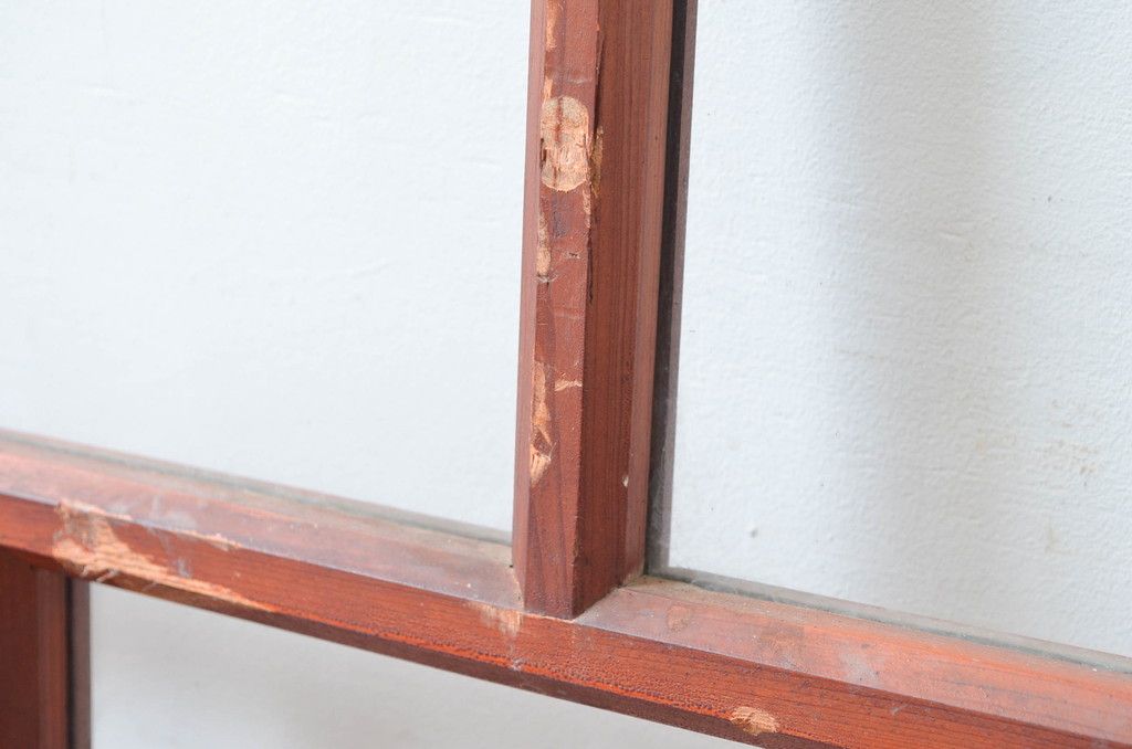 アンティーク建具　昭和初期～中期　大正ロマンの趣を残す縦桟意匠の窓2枚セット　(R-081603)