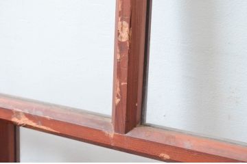 アンティーク建具　昭和初期～中期　大正ロマンの趣を残す縦桟意匠の窓2枚セット　(R-081603)