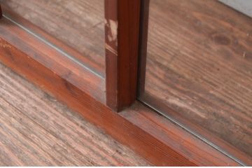 アンティーク建具　昭和初期～中期　大正ロマンの趣を残す縦桟意匠の窓2枚セット　(R-081603)