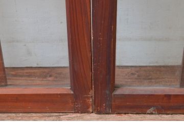 アンティーク建具　昭和初期～中期　大正ロマンの趣を残す縦桟意匠の窓2枚セット　(R-081603)