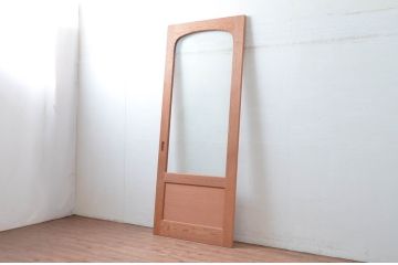 中古　美品　職人手作り　楢(ナラ)材　アーチ型のデザインがおしゃれな引き戸1枚(ガラス戸、建具)(R-081604)