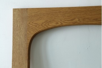 中古建具　美品　職人手作り　楢(ナラ)材　アーチ型のデザインがおしゃれな引き戸1枚　(R-081604)
