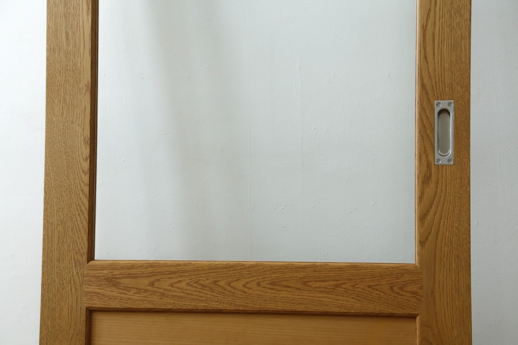 中古建具　美品　職人手作り　楢(ナラ)材　アーチ型のデザインがおしゃれな引き戸1枚　(R-081604)