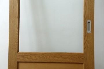 中古建具　美品　職人手作り　楢(ナラ)材　アーチ型のデザインがおしゃれな引き戸1枚　(R-081604)
