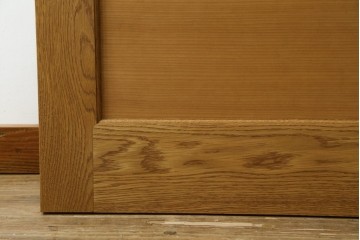 中古建具　美品　職人手作り　楢(ナラ)材　アーチ型のデザインがおしゃれな引き戸1枚　(R-081604)