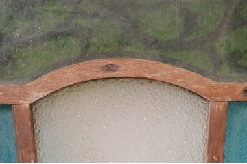 アンティーク建具　大正ロマン　透かし彫りのデザインが魅力的!お部屋が華やかになる色ガラス入り窓2枚セット(引き戸、ガラス戸)(R-081606)