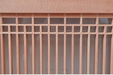 アンティーク建具　片面ガラス　和の空間づくりにおすすめ!格子入りの小さなガラス窓4枚セット(引き戸、ガラス戸、格子戸)(R-081608)