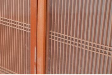 アンティーク建具　片面ガラス　和の空間づくりにおすすめ!格子入りの小さなガラス窓4枚セット(引き戸、ガラス戸、格子戸)(R-081608)