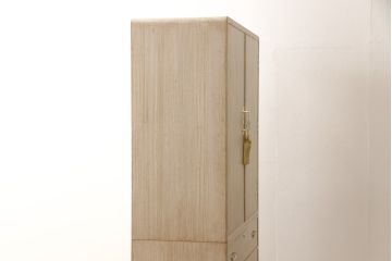 中古　伝統工芸品　頓所芳男作　気品を感じさせる美しい佇まいが魅力的な加茂桐箪笥・上段(胴厚、総桐たんす、総桐箪笥、着物箪笥、衣装箪笥、和タンス、引き出し)(R-081609)