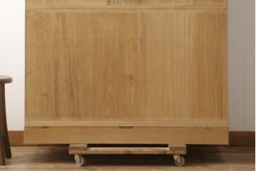 中古　伝統工芸品　頓所芳男作　気品を感じさせる美しい佇まいが魅力的な加茂桐箪笥・下段(胴厚、総桐たんす、総桐箪笥、収納箪笥、衣装箪笥、和タンス、引き出し、チェスト、サイドチェスト)(R-081610)