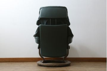 中古　EKORNES(エコーネス)　本革(レザー)　オットマン付き　ロングセラー!!一番人気のストレスレス レノ クラシック(S)(アームチェア、リクライニングチェア、椅子、一人掛けソファ、1Pソファ)(定価約45万円)(R-081615)