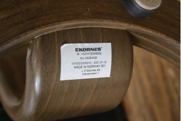 中古　EKORNES(エコーネス)　本革(レザー)　オットマン付き　ロングセラー!!一番人気のストレスレス レノ クラシック(S)(アームチェア、リクライニングチェア、椅子、一人掛けソファ、1Pソファ)(定価約45万円)(R-081615)