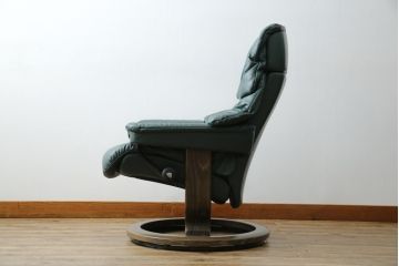 中古　EKORNES(エコーネス)　本革(レザー)　オットマン付き　ロングセラー!!一番人気のストレスレス レノ クラシック(S)(アームチェア、リクライニングチェア、椅子、一人掛けソファ、1Pソファ)(定価約45万円)(R-081615)
