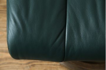 中古　EKORNES(エコーネス)　本革(レザー)　オットマン付き　ロングセラー!!一番人気のストレスレス レノ クラシック(S)(アームチェア、リクライニングチェア、椅子、一人掛けソファ、1Pソファ)(定価約45万円)(R-081615)