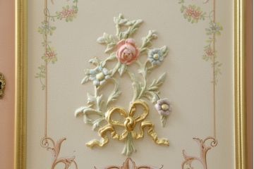 中古　美品　イタリア高級家具　ロココ調　Fratelli Origgi(フラテッリ・オリッジ)　圧迫感を抑えたRガラスの優しいデザインが魅力的なキャビネット(旧Mario Colciago&Figli(マリオ・コルチャゴ)、キュリオケース、ガラスケース、ショーケース、飾り棚、Rガラス、曲げガラス)(定価約200万円)(R-081616)