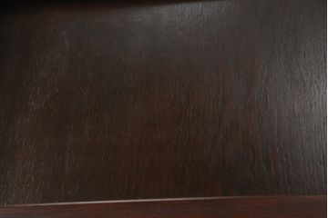 中古　高級品!!　三越百貨店　三方栗材　上質な和の空間を演出する格子引き戸の二段重ね水屋箪笥(食器棚、茶箪笥、キャビネット、収納棚、戸棚、重ねタンス、店舗什器)(R-081617)