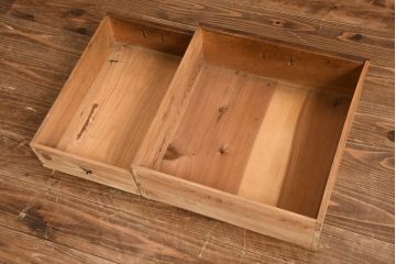 和製アンティーク　前面欅(ケヤキ)材　どこか懐かしさを感じる味の良い関東水屋箪笥(サイドキャビネット、茶箪笥、食器棚、収納棚、戸棚)(R-081618)