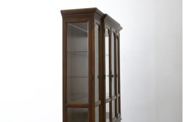 中古　美品　DREXEL HERITAGE(ドレクセルヘリテイジ)　Cameo Classics(キャメオクラシックス)　マホガニー材　高級感溢れる佇まいが魅力的な照明付きキャビネット(収納棚、戸棚、食器棚、カップボード、飾り棚、コレクションケース、ディスプレイケース)(定価約228万円)(R-081620)