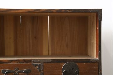 和製アンティーク　特注!!　激レアデザイン　黒柿縁　前面桐材　粋なデザインが魅力の仙台帳場箪笥(仙台箪笥、収納箪笥、整理たんす、和タンス、引き出し、時代箪笥)(R-081621)