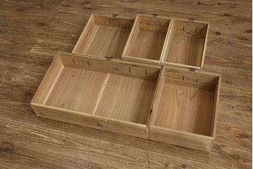 和製アンティーク　特注!!　激レアデザイン　黒柿縁　前面桐材　粋なデザインが魅力の仙台帳場箪笥(仙台箪笥、収納箪笥、整理たんす、和タンス、引き出し、時代箪笥)(R-081621)