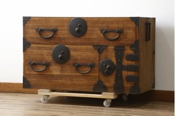 和製アンティーク　総桐(キリ)材　品のある丸金具が和モダンな雰囲気を醸し出す時代箪笥ローボード(和タンス、衣装箪笥、収納たんす、桐箪笥、桐たんす、引き出し、ローチェスト、テレビ台、テレビボード)(R-081624)