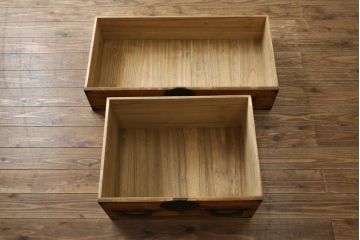 和製アンティーク　総桐(キリ)材　品のある丸金具が和モダンな雰囲気を醸し出す時代箪笥ローボード(和タンス、衣装箪笥、収納たんす、桐箪笥、桐たんす、引き出し、ローチェスト、テレビ台、テレビボード)(R-081624)