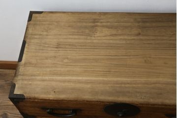 和製アンティーク　総桐(キリ)材　品のある丸金具が和モダンな雰囲気を醸し出す時代箪笥ローボード(和タンス、衣装箪笥、収納たんす、桐箪笥、桐たんす、引き出し、ローチェスト、テレビ台、テレビボード)(R-081624)