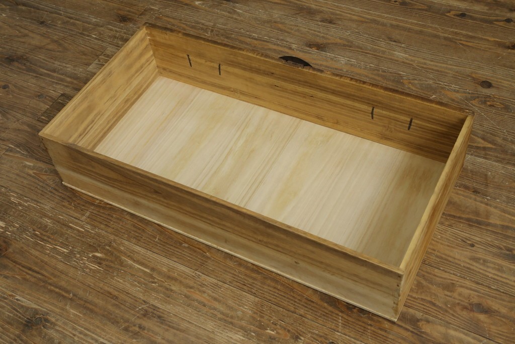 和製アンティーク　時代箪笥　総桐(キリ)材　丸金具の和箪笥ローチェスト　(R-081624)